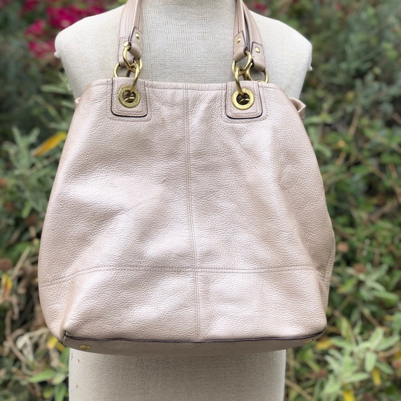 Coach No L1173-F18890 pearlized cream - Picture 2 of 10